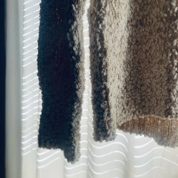 Ivory Turtleneck Sweater - Picture 4 of 5